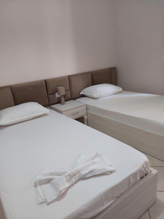 B & D Apartment Sarande Luaran gambar