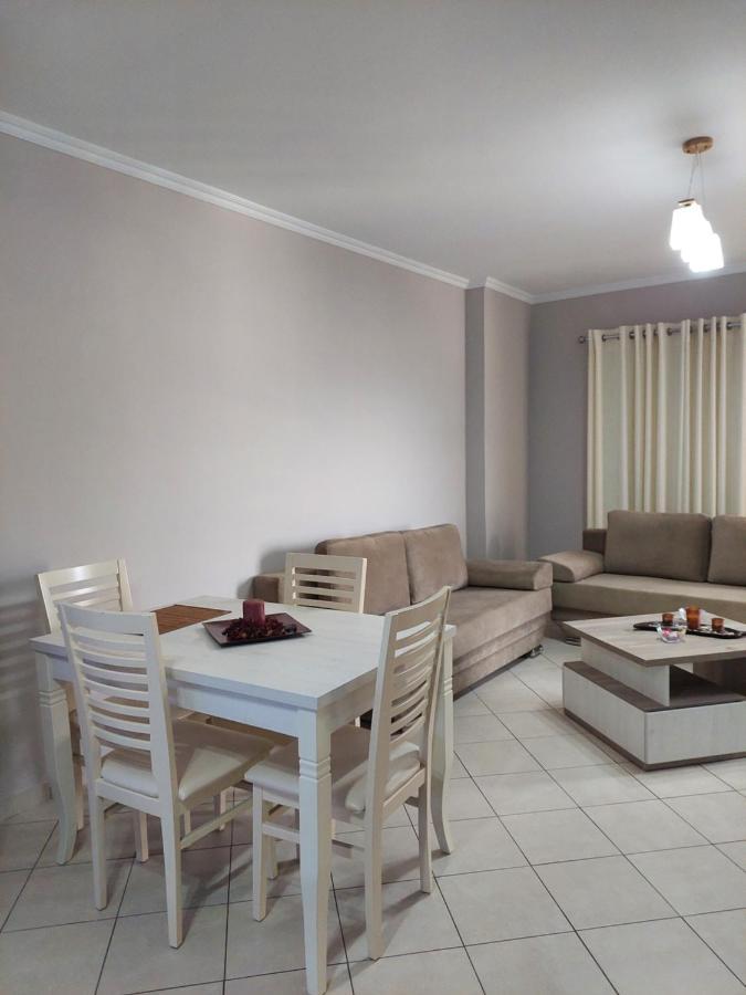 B & D Apartment Sarande Luaran gambar