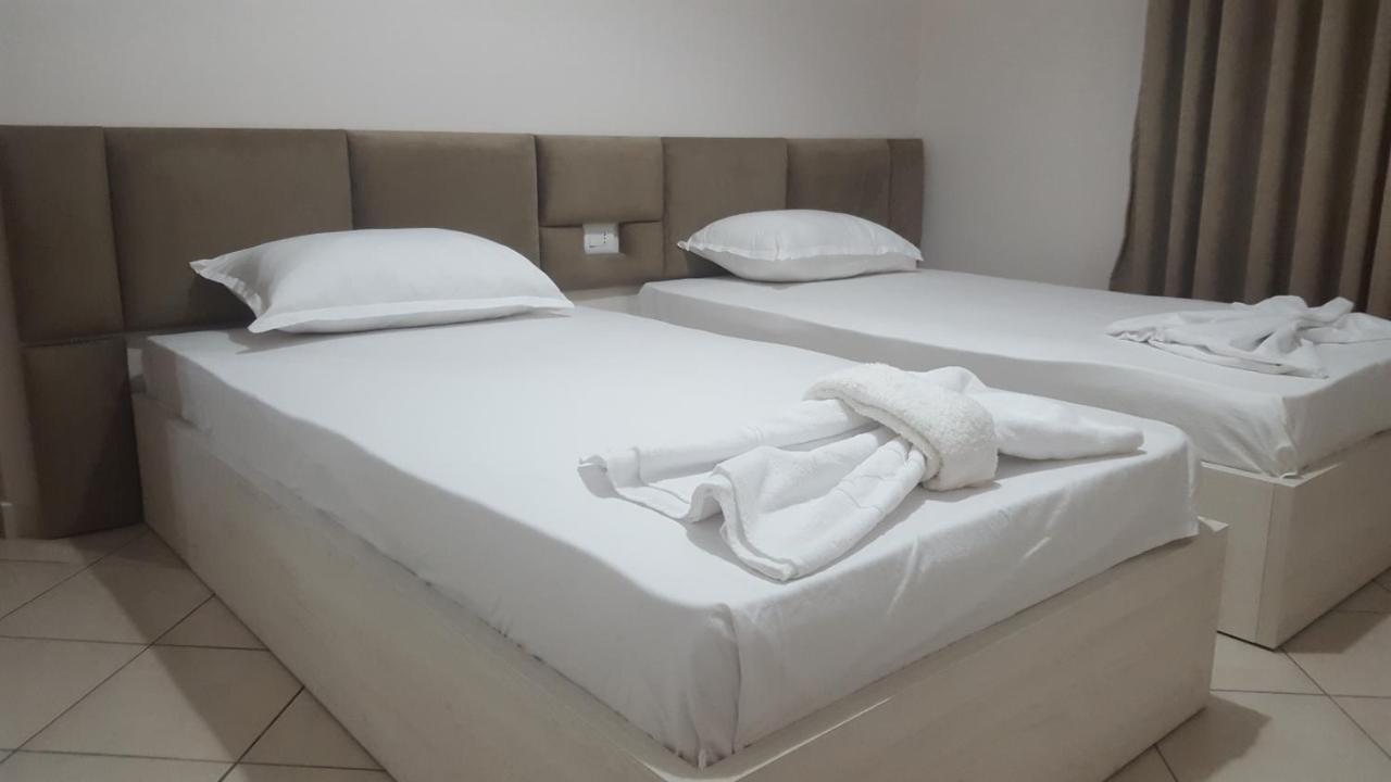 B & D Apartment Sarande Luaran gambar